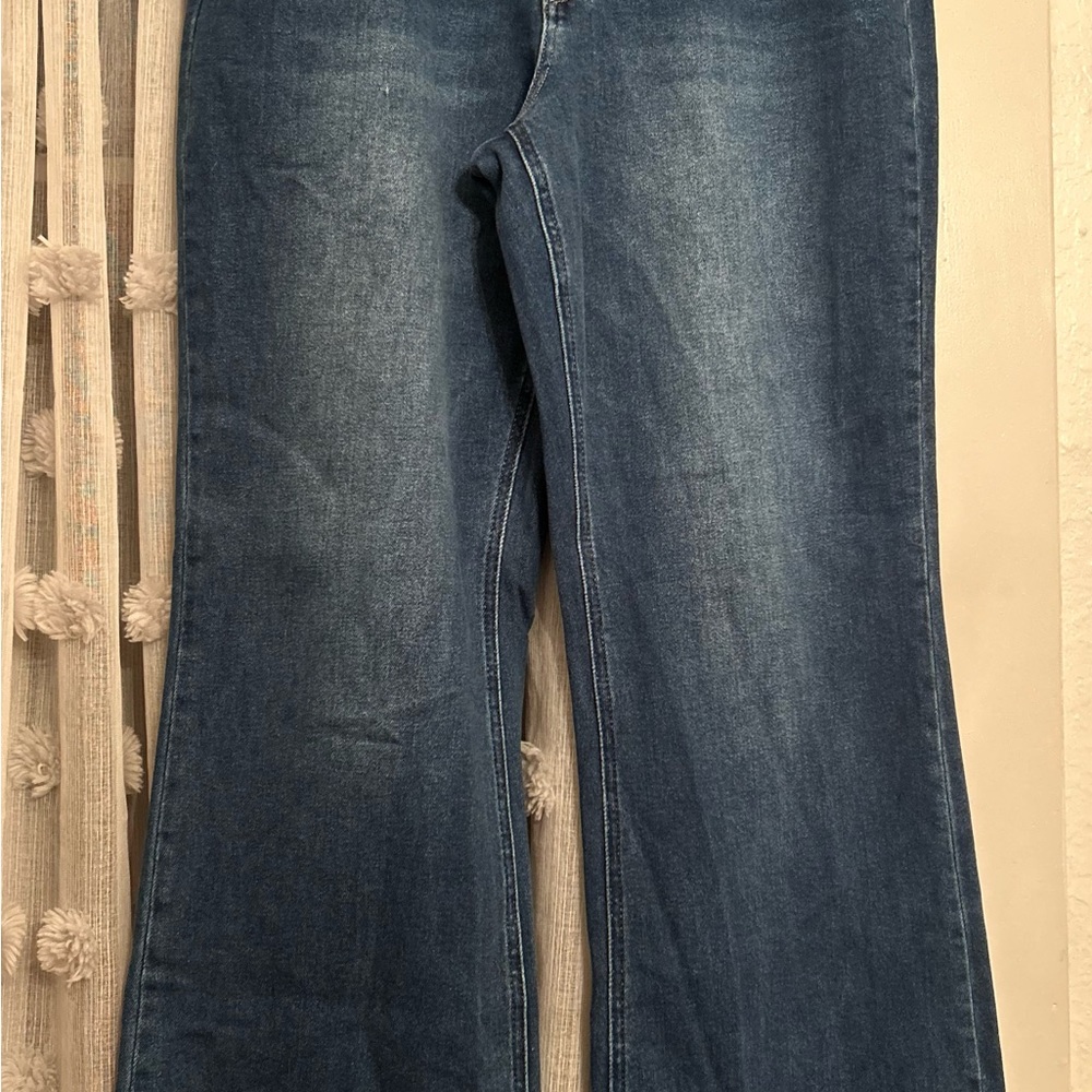 Stylish Lovervet Flare Women's Jeans